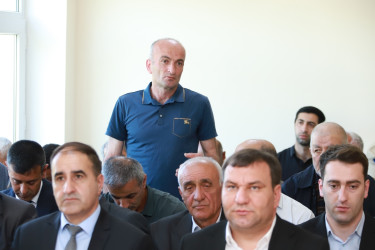 Şəki Şəhər İcra Hakimiyyətinin başçısı Elxan Usubov Aşağı Layısqı kəndinin sakinləri ilə görüşüb
