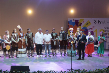 Qazaxıstanın folklor və rəqs ansambllarının Şəki festivalında çıxışı maraqla qarşılanıb