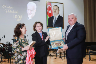Şəki şəhərində Xalq şairi Bəxtiyar Vahabzadənin anadan olmasının 100 illiyinə həsr olunmuş konfrans keçirilib