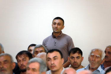 Şəki Şəhər İcra Hakimiyyətinin başçısı Elxan Usubov Şin kəndinin sakinləri ilə görüşüb