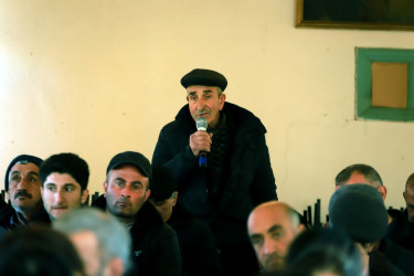 Şəki Şəhər İcra Hakimiyyətinin başçısı Elxan Usubov Aşağı Küngüt kəndində səyyar qəbul keçirib