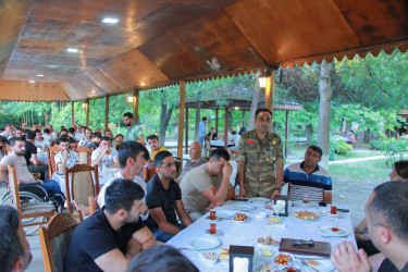 Şəki Şəhər İcra Hakimiyyətinin başçısı Vətən Müharibəsi  qaziləri və veteranları ilə görüşüb