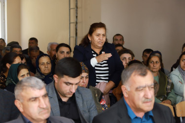 Şəki Şəhər İcra Hakimiyyətinin başçısı Elxan Usubov Baş Şabalıd kəndində səyyar qəbul keçirib