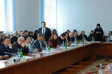 Xalq şairi Bəxtiyar Vahabzadənin 100 illiyinə həsr olunmuş konfrans keçirilib