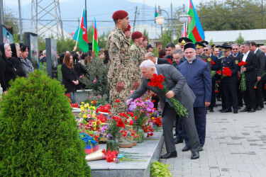 Şəkidə Vətən Müharibəsi şəhidlərinin xatirəsinə həsr olunmuş rəsmi anım tədbiri keçirilib