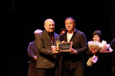V Şəki Beynəlxalq Teatr Festivalında Qazaxıstandan gələn teatr kollektivinin çıxışı olub