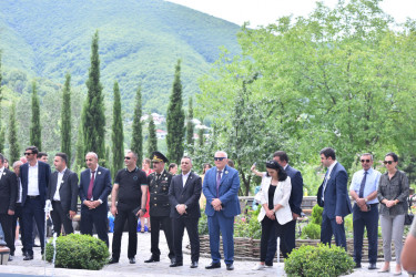 “Şəhər günü” bayram tədbiri  “Yuxarı Baş” Milli Tarix-Memarlıq Qoruğunun ərazisində davam etdirilib