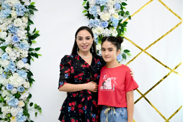 Leyla Əliyeva Şəkidə Uşaq evi sosial xidmət müəssisəsinin sakinləri ilə görüşüb