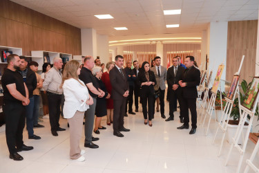 Şəkidə Azərbaycanın görkəmli rəssamı Mirzə Qədim İrəvaninin 200 illik yubileyi ilə bağlı rəsm sərgisi təşkil olunub