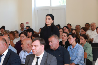 Göybulaq kəndində Şəki Şəhər İcra Hakimiyyətinin başçısı Elxan Usubovun  sakinlərlə görüşü keçirilib.