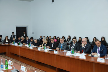 Xalq şairi Bəxtiyar Vahabzadənin 100 illiyinə həsr olunmuş konfrans keçirilib