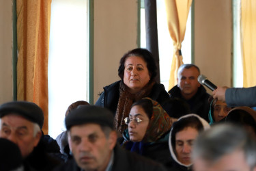 Şəki Şəhər İcra Hakimiyyətinin başçısı Elxan Usubov Aşağı Küngüt kəndində səyyar qəbul keçirib