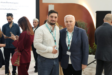 Şəki Şəhər İcra Hakimiyyətinin başçısı Elxan Usubov WUF13 çərçivəsində keçirilən şəhərlərdə “Məhəllə tipli” yaşayış mühitinin dayanıqlığının gücləndirilməsi və ictimai məkanların yenidən formalaşdırılmasına həsr olunmuş tədbirdə iştirak etmişdir.