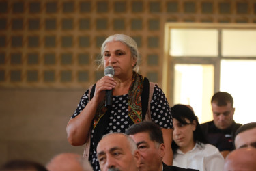 Şəki Şəhər İcra Hakimiyyətinin başçısı Elxan Usubov Turan qəsəbəsində səyyar qəbul keçirib