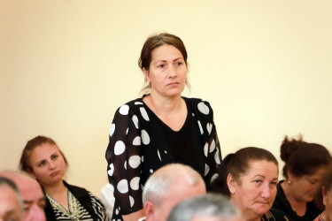 Şəki Şəhər İcra Hakimiyyətinin başçısı Elxan Usubov Cəyirli kəndində səyyar qəbul keçirib.