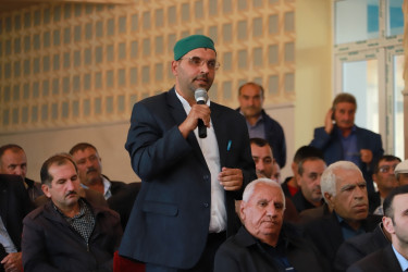 Şəki Şəhər İcra Hakimiyyətinin başçısı Elxan Usubov Çayqaraqoyunlu kəndinin sakinləri ilə görüşüb