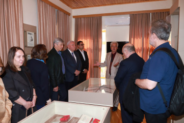 Şəki şəhərində Xalq şairi Bəxtiyar Vahabzadənin anadan olmasının 100 illiyinə həsr olunmuş konfrans keçirilib