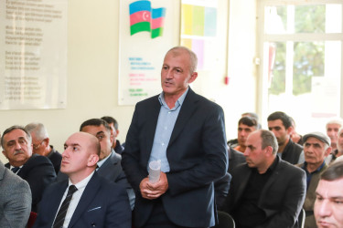 Şəki Şəhər İcra Hakimiyyətinin başçısı Elxan Usubov Aydınbulaq kəndində səyyar qəbul keçirib
