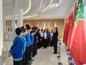 9 Noyabr - Dövlət Bayrağı Günü ərəfəsində məktəblilərin Dövlət Rəmzləri Muzeyinə ekskursiyaları təşkil edilib