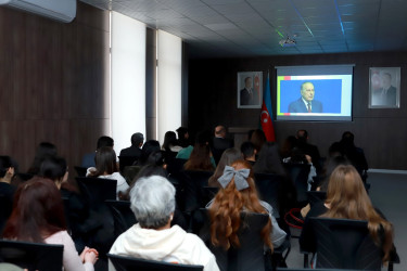 Şəkidə “17 Noyabr - Milli Dirçəliş Gününun ölkəmizin müstəqilliyinin bərpa edilməsində tarixi rolu” mövzusunda tədbir keçirilib