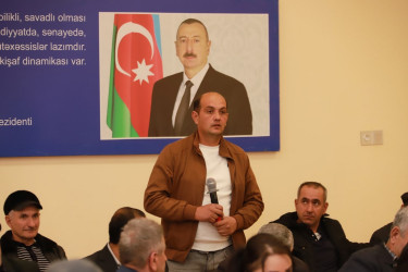Şəki Şəhər İcra Hakimiyyətinin başçısı Elxan Usubov Qozlubulaq kəndində səyyar qəbul keçirib.