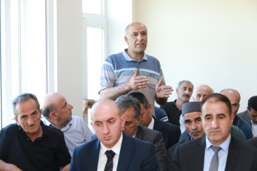Şəki Şəhər İcra Hakimiyyətinin başçısı Elxan Usubov Aşağı Layısqı kəndinin sakinləri ilə görüşüb