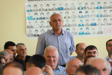 Şəki Şəhər İcra Hakimiyyətinin başçısı Elxan Usubov İkinci Biləcik kəndinin sakinləri ilə görüşüb