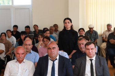 Göybulaq kəndində Şəki Şəhər İcra Hakimiyyətinin başçısı Elxan Usubovun  sakinlərlə görüşü keçirilib.