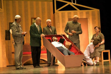 Şəki Dövlət Dram Teatrı yeni mövsümü “İntihar” tamaşası ilə açıb