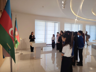 9 Noyabr - Dövlət Bayrağı Günü ərəfəsində məktəblilərin Dövlət Rəmzləri Muzeyinə ekskursiyaları təşkil edilib