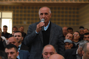 Şəki Şəhər İcra Hakimiyyətinin başçısı Elxan Usubov Turan qəsəbəsində səyyar qəbul keçirib