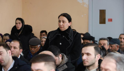 Şəki Şəhər İcra Hakimiyyətinin başçısı Elxan Usubov Aran kəndində səyyar qəbul keçirib