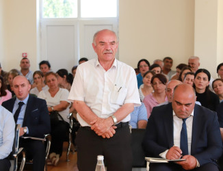 Göybulaq kəndində Şəki Şəhər İcra Hakimiyyətinin başçısı Elxan Usubovun  sakinlərlə görüşü keçirilib.