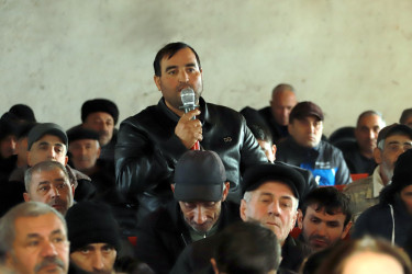 Şəki Şəhər İcra Hakimiyyətinin başçısı Elxan Usubov Qayabaşı kəndində səyyar qəbul keçirib