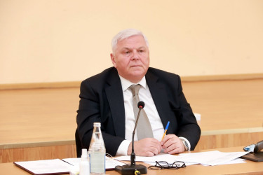 Şəki Şəhər İcra Hakimiyyətinin başçısı Elxan Usubov Cəyirli kəndində səyyar qəbul keçirib.