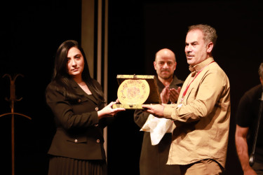 Ərdəbil Moqan Honar Teatrı V Şəki Beynəlxalq Teatr Festivalında uğurla çıxış edib