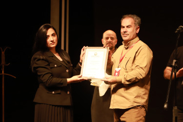 Ərdəbil Moqan Honar Teatrı V Şəki Beynəlxalq Teatr Festivalında uğurla çıxış edib