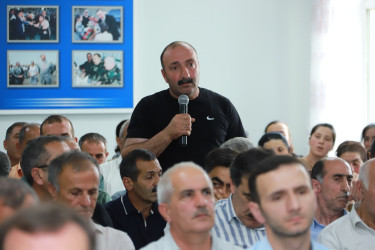 Şəki Şəhər İcra Hakimiyyətinin başçısı Elxan Usubov Baş Göynük kəndinin sakinləri ilə görüşüb