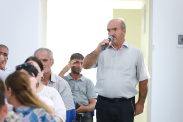 Şəki Şəhər İcra Hakimiyyətinin başçısı Elxan Usubov Qoxmuq kəndinin sakinləri ilə görüşüb