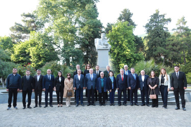 Şəki şəhərində Xalq şairi Bəxtiyar Vahabzadənin anadan olmasının 100 illiyinə həsr olunmuş konfrans keçirilib