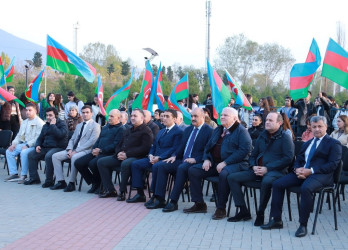 Şəkidə Zəfər Gününün beşinci ildönümü münasibətilə möhtəşəm konsert proqramı və atəşfəşanlıq təşkil olunub