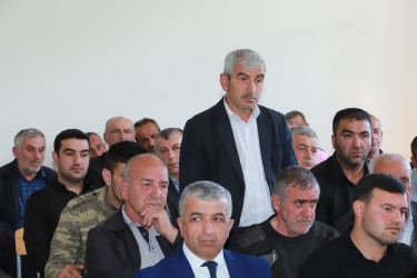 Şəki Şəhər İcra Hakimiyyətinin başçısı Elxan Usubov Qumux kəndinin sakinləri ilə görüşüb