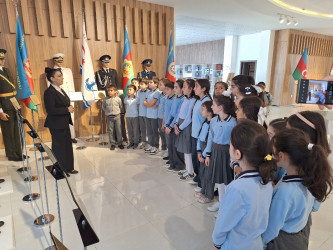 9 Noyabr - Dövlət Bayrağı Günü ərəfəsində məktəblilərin Dövlət Rəmzləri Muzeyinə ekskursiyaları təşkil edilib