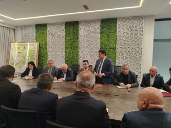 Şəkidə payız-qış mövsümünə hazırlıqla bağlı Şəki Şəhər İcra Hakimiyyəti başçısı yanında Şuranın  iclası keçirilib