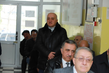 Şəki Şəhər İcra Hakimiyyətinin başçısı Elxan Usubov Vərəzət kəndində səyyar qəbul keçirib