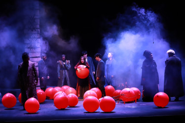 V Şəki Beynəlxalq Teatr Festivalında Qazaxıstandan gələn teatr kollektivinin çıxışı olub
