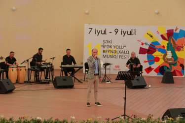 “İpək Yolu” festivalı çərçivəsində Şəkinin “Zirvə” ansamblının konserti maraqla qarşılanıb