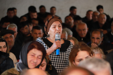 Şəki Şəhər İcra Hakimiyyətinin başçısı Elxan Usubov Sarıca kənd sakinləri ilə görüşüb