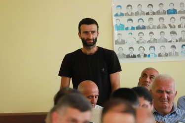 Şəki Şəhər İcra Hakimiyyətinin başçısı Elxan Usubov İkinci Biləcik kəndinin sakinləri ilə görüşüb