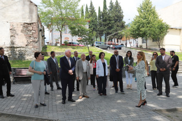"Azərbaycanın UNESCO Dünya İrsi Yolu: İçərişəhərdən Şəkiyə” adlı tədbirin iştirakçıları Şəki şəhərində aparalan bərpa, yenidənqurma işləri ilə tanış olublar